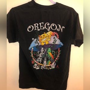 Cute vintage Oregon T-shirt